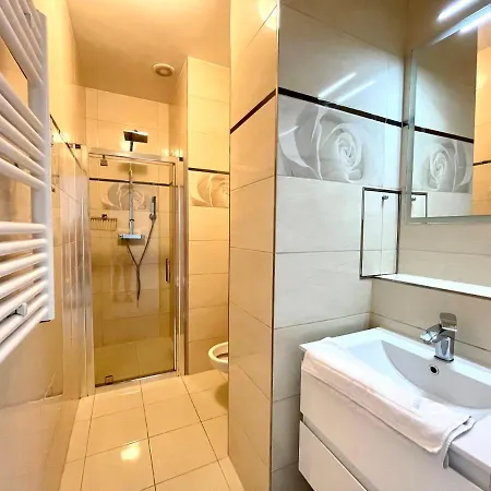 Miedzyzdrojski Rynek By Baltic *