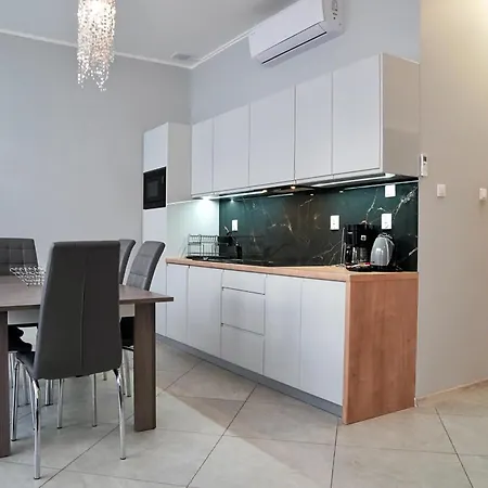 Miedzyzdrojski Rynek By Baltic